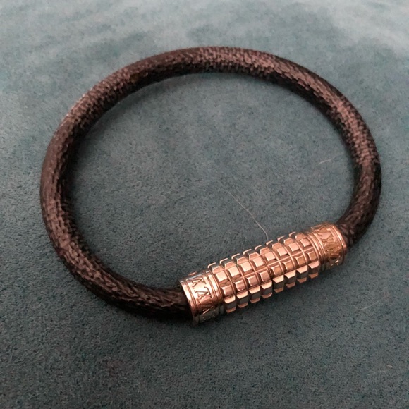 Louis Vuitton Other - Louis Vuitton digit bracelet size 19CM